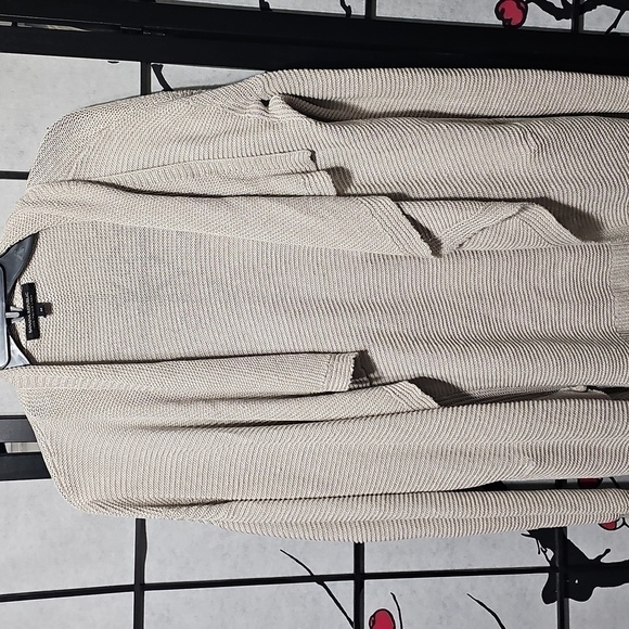 Banana Republic Cardigan Italian Linen Sweater‎ Size Medium - Picture 2 of 6